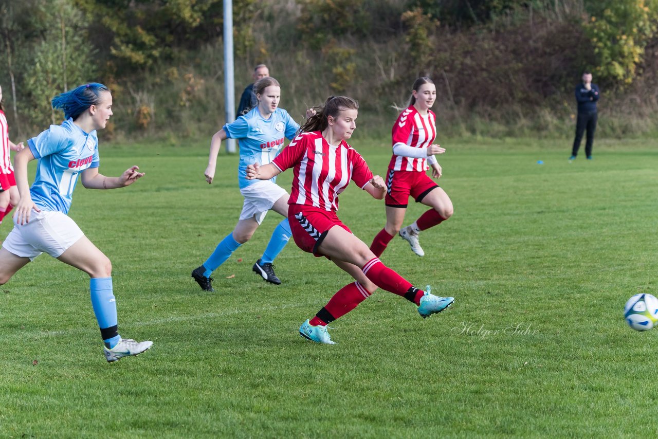 Bild 322 - wBJ TuS Tensfeld - SV Fortuna St. Juergen